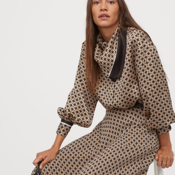 RICHARD ALLAN x H&M: Satin Blouse with Scarf - Picture 9 of 10